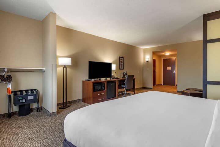 Room 34 of 52