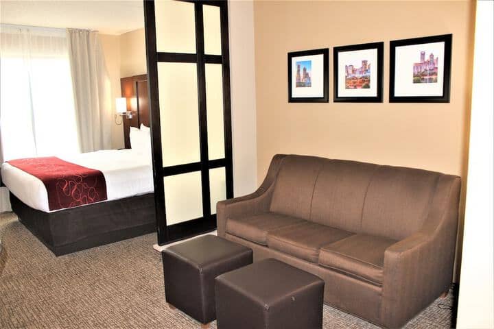 Room 13 of 52