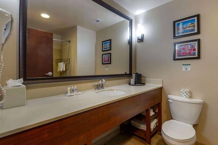 Room 28 of 52