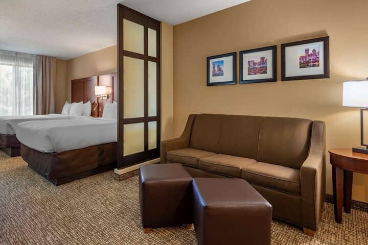 Room 21 of 52